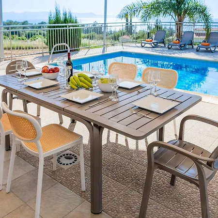 Freedom Villa Argaka