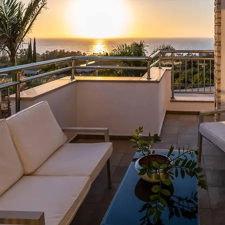 Villa Freedom *
