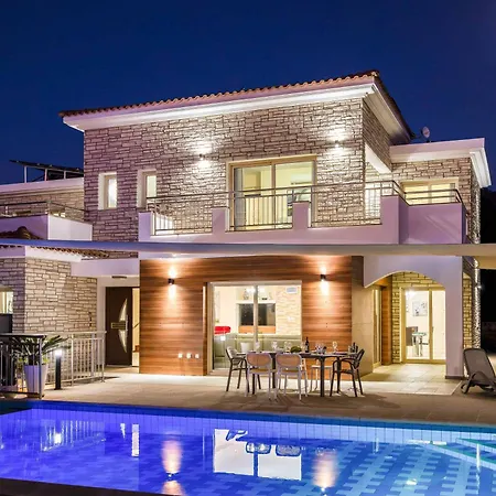 Freedom Villa Argaka